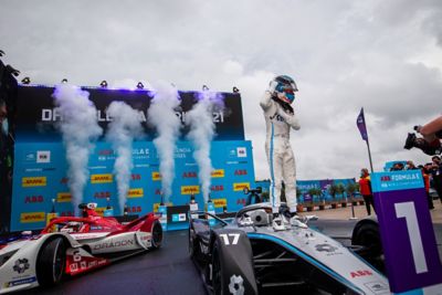 DE VRIES Nyck (nld), Mercedes-Benz EQ Formula E Team, Mercedes-Benz EQ Silver Arrow 02, portrait podium during the 2021 Valencia ePrix, 3rd meeting of the 2020-21 Formula E World Championship, on the Circuit Ricardo Tormo from April 23 to 25, in Valencia, Spain - Photo Germain Hazard / DPPI